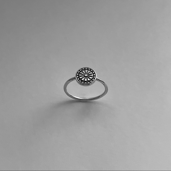 Sterling silver small mandala ring, silver mandala ring, dainty mandala ring - Picture 2 of 9